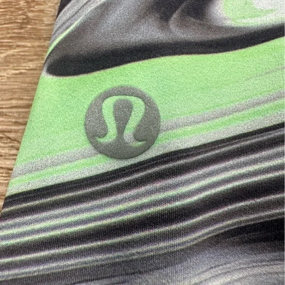 Lululemon Base Pace High-Rise Crop 23" Size 8 Paint Glide Warp Multi - Picture 6 of 11
